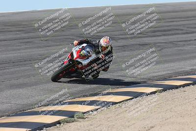 media/Oct-13-2025-Moto Forza (Mon) [[a66d839500]]/3-B Group/Session 2 (Bowl)/